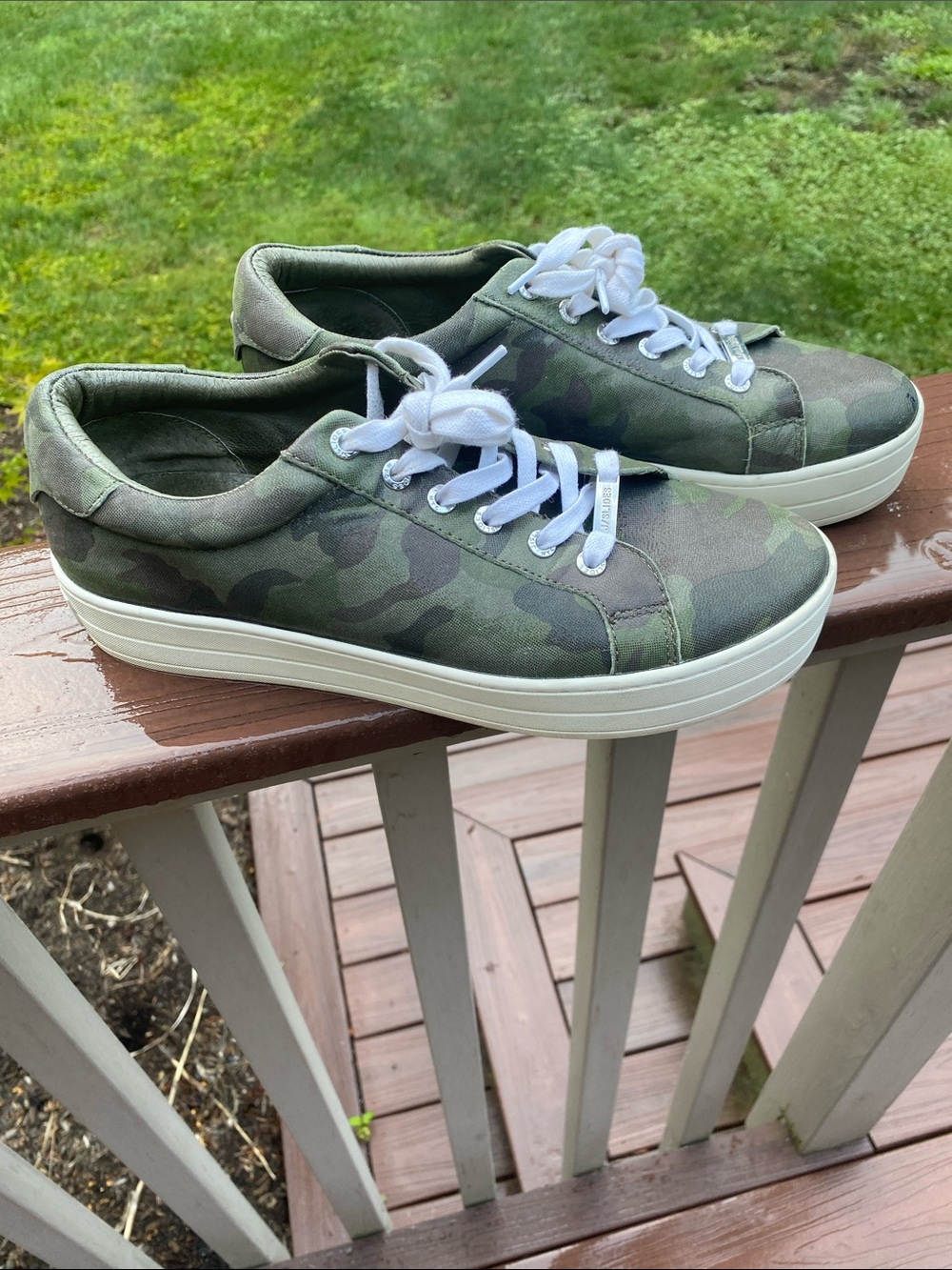 J Slides  Camouflage Platform sneakers